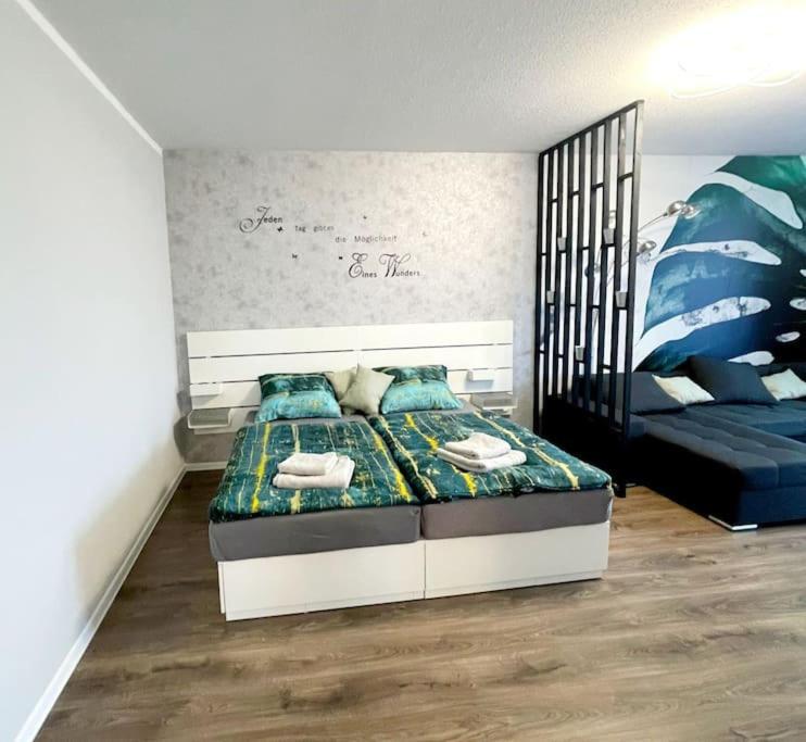 Grosse 3-Zimmer Wohnung, Zentrale Lage. Mülheim an der Ruhr Esterno foto