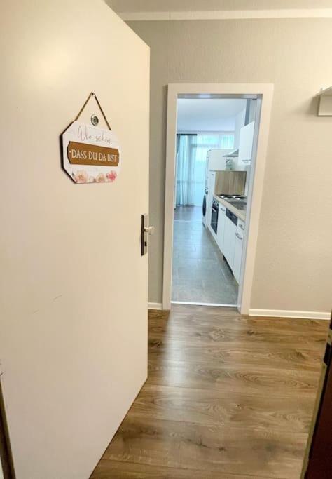 Grosse 3-Zimmer Wohnung, Zentrale Lage. Mülheim an der Ruhr Esterno foto