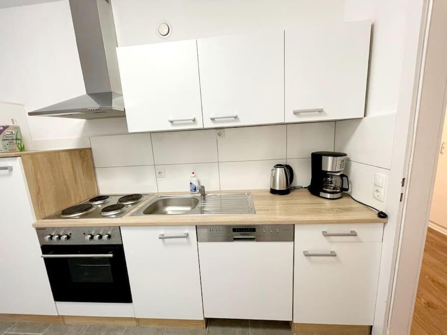 Grosse 3-Zimmer Wohnung, Zentrale Lage. Mülheim an der Ruhr Esterno foto