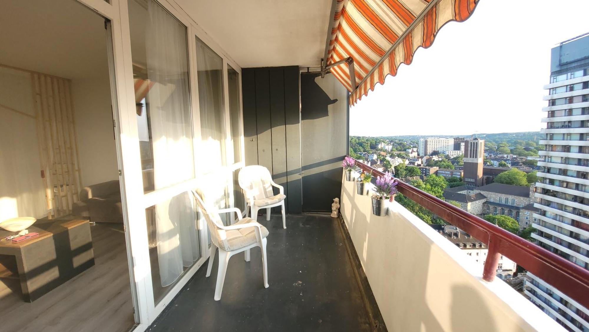 Grosse 3-Zimmer Wohnung, Zentrale Lage. Mülheim an der Ruhr Esterno foto