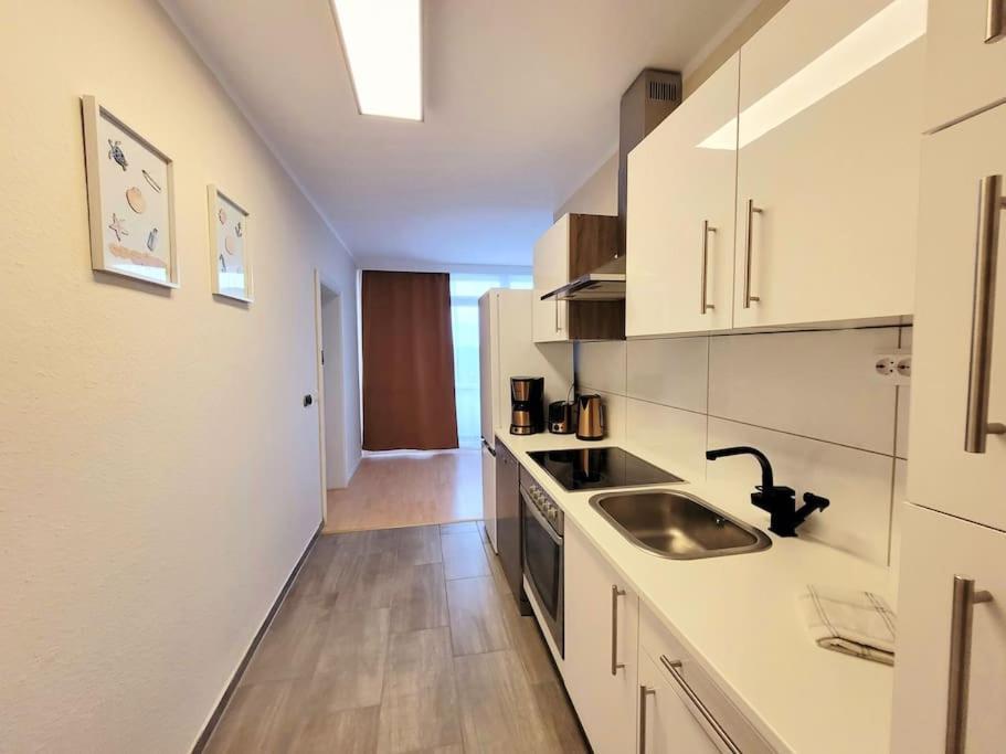 Grosse 3-Zimmer Wohnung, Zentrale Lage. Mülheim an der Ruhr Esterno foto