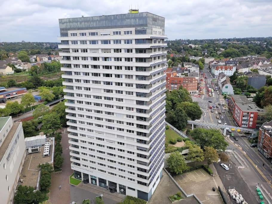 Grosse 3-Zimmer Wohnung, Zentrale Lage. Mülheim an der Ruhr Esterno foto